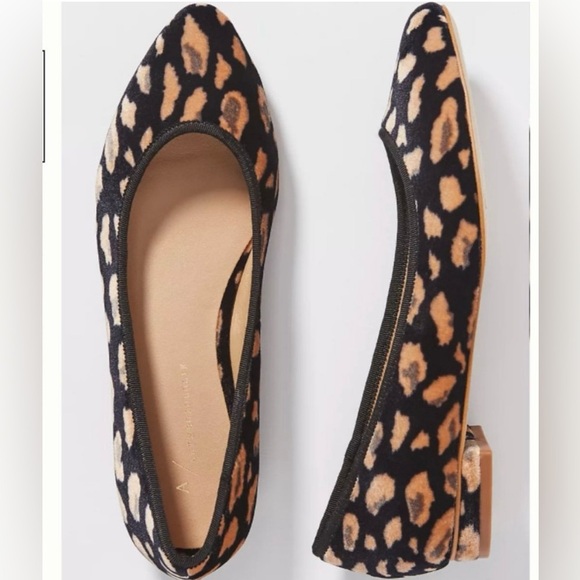 Anthropologie Shoes - Anthropologie Abstract Velvet Colorful Spotted Flats Womens Size 6